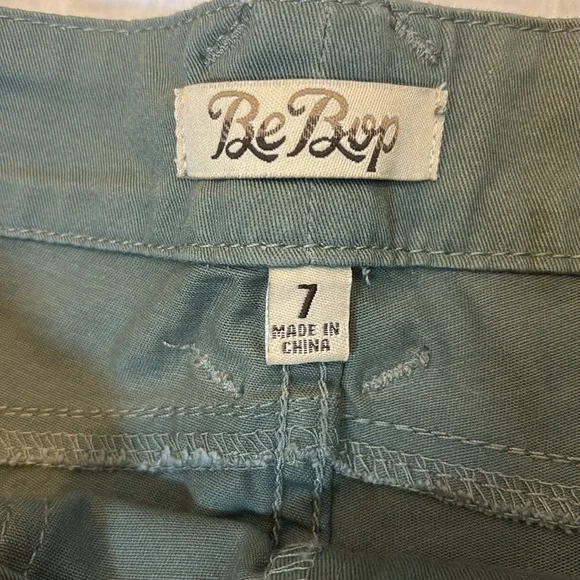 Green Shorts with Belt Size 7 - Picture 6 of 9